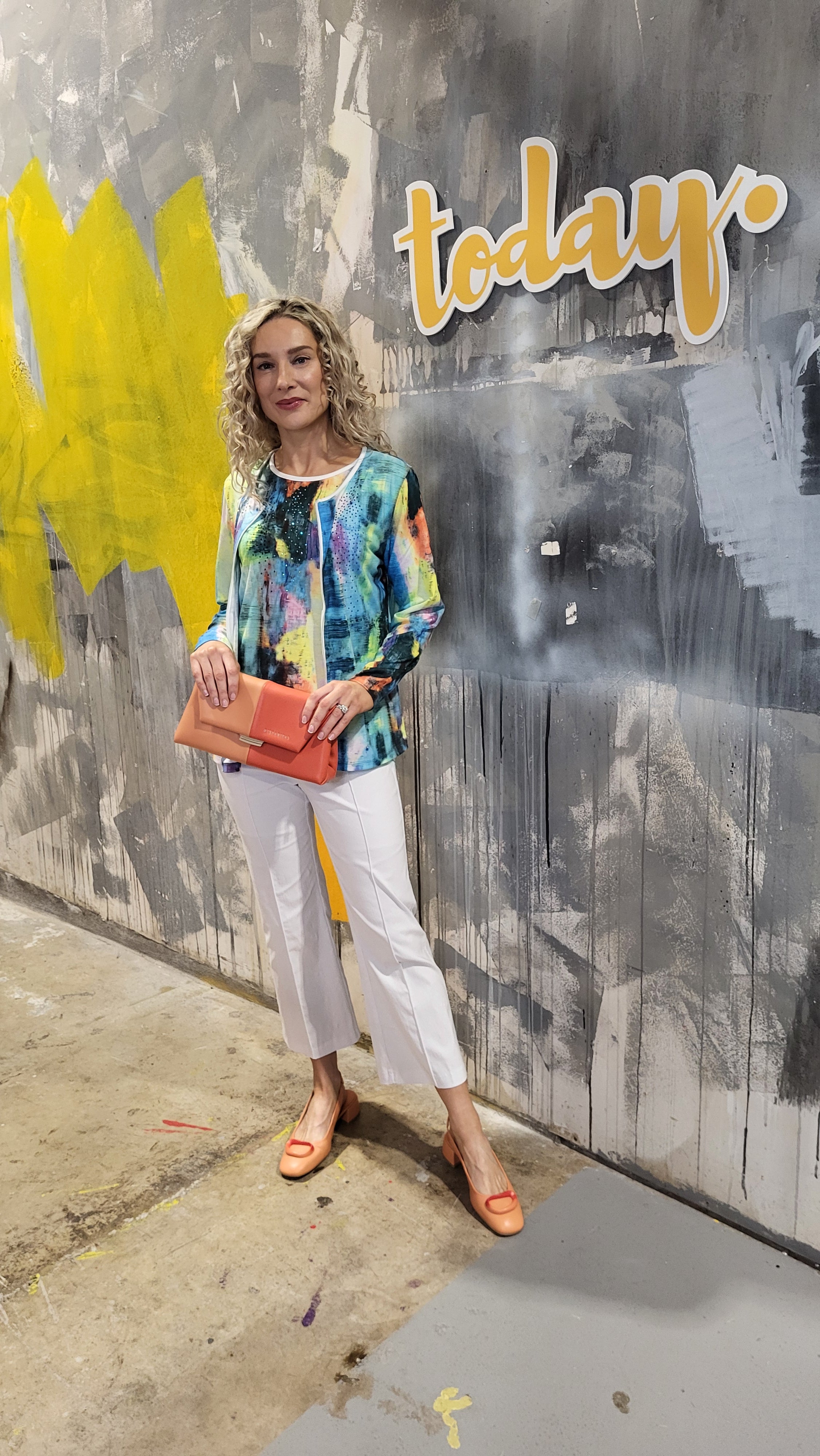 Robell Joella Pull On Stretch Trousers with Kick Flare in white or Hot Pink 53421