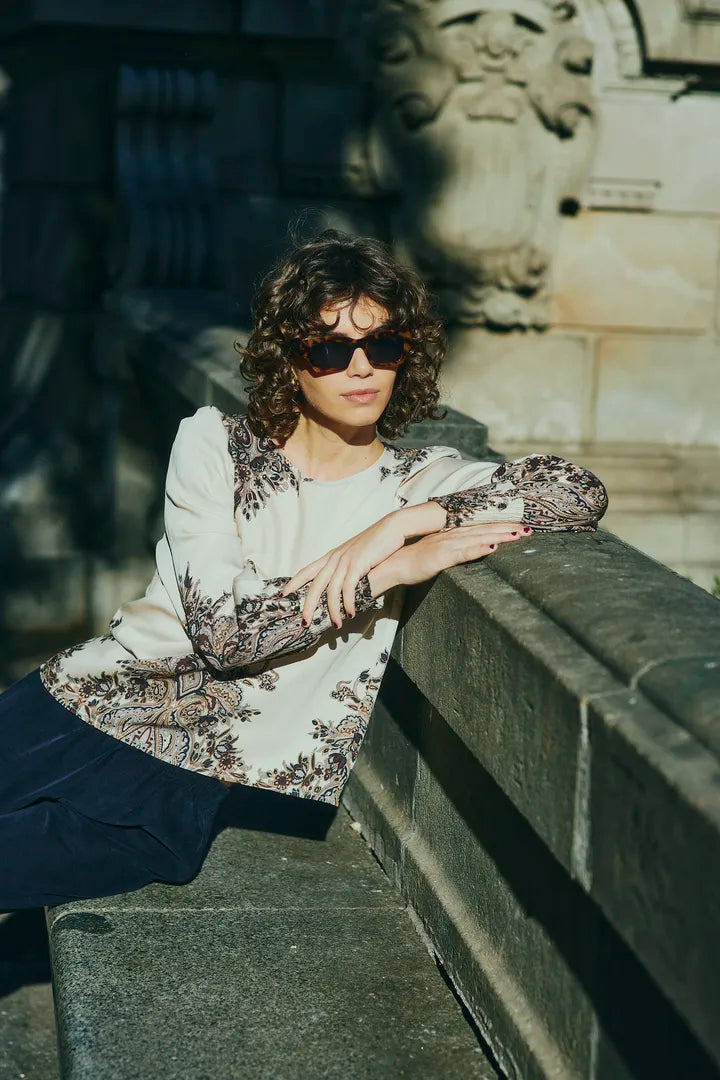 Fransa Baroque print blouse in Black or cream 20617327