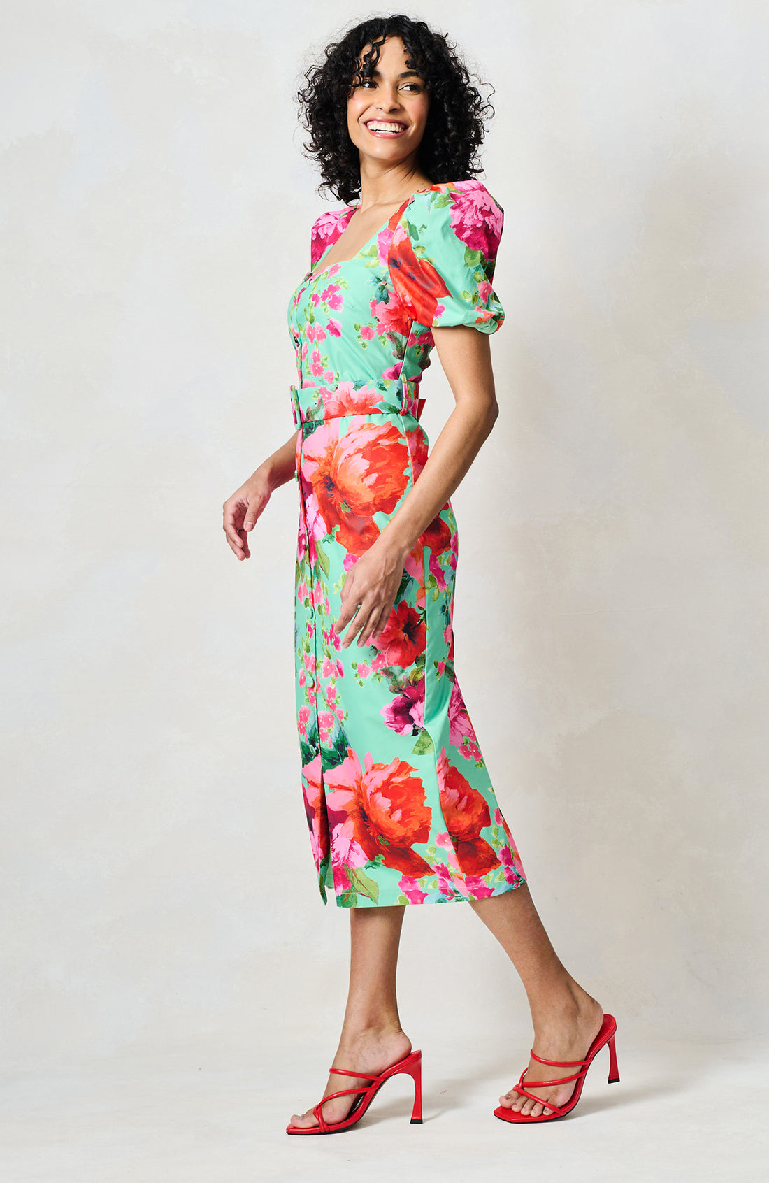 Hope & Ivy The Rowena Puff Sleeve Sweetheart Neckline Pencil Dress