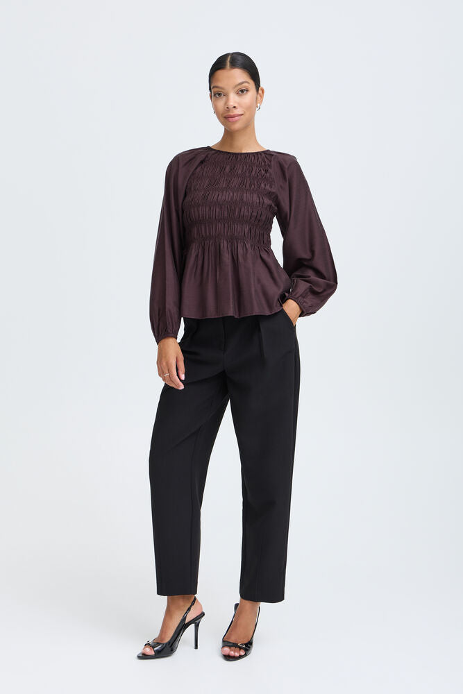 Byoung Shirred Blouse in Fudge 20819718