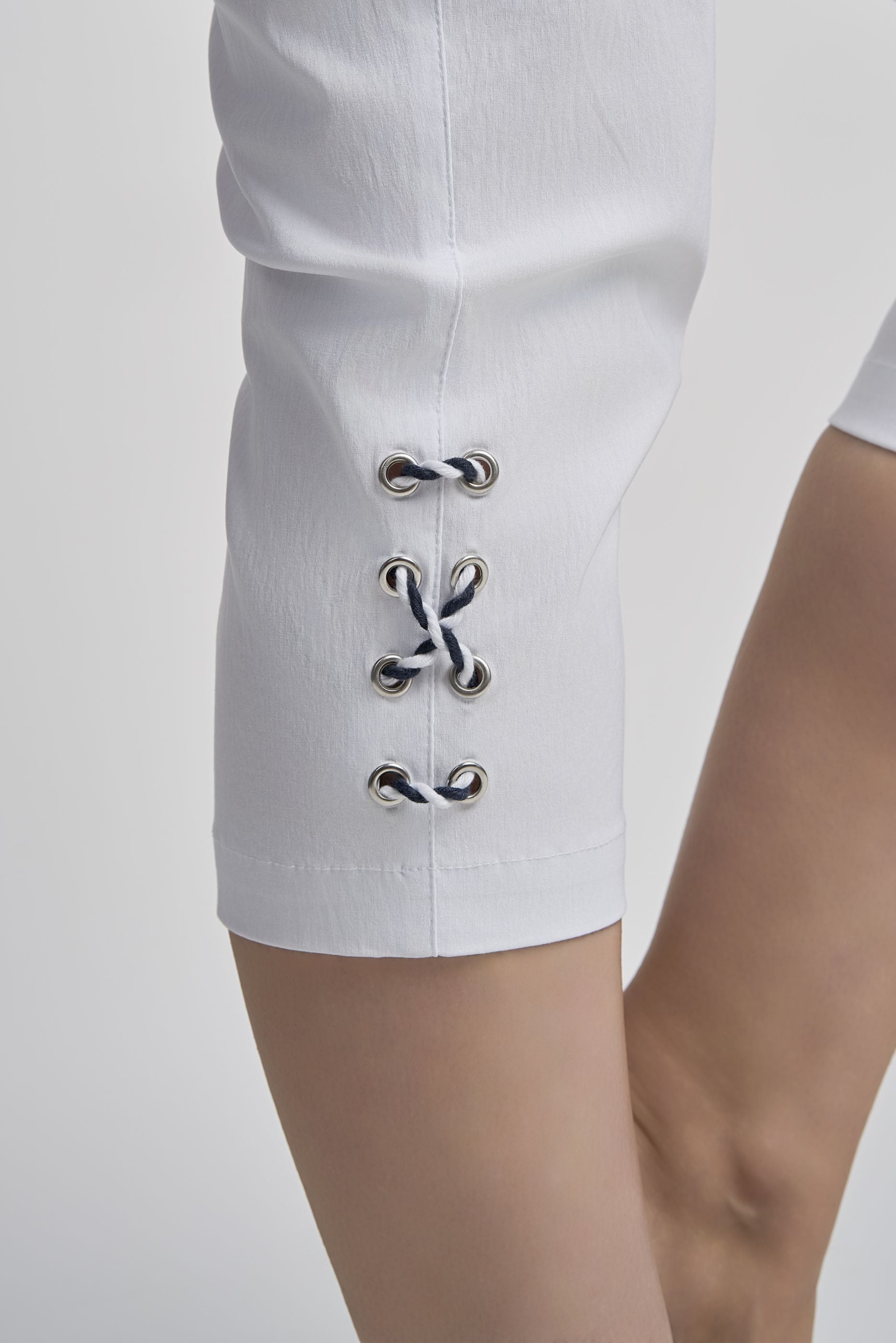 Pinns Bengaline Crop Trousers with Zip pockets and Hem Detail 724C