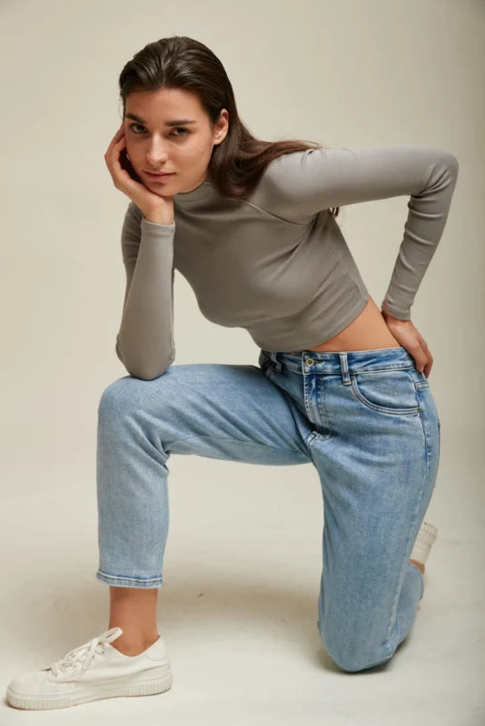 Toxic Mom Fit Light Wash Jean