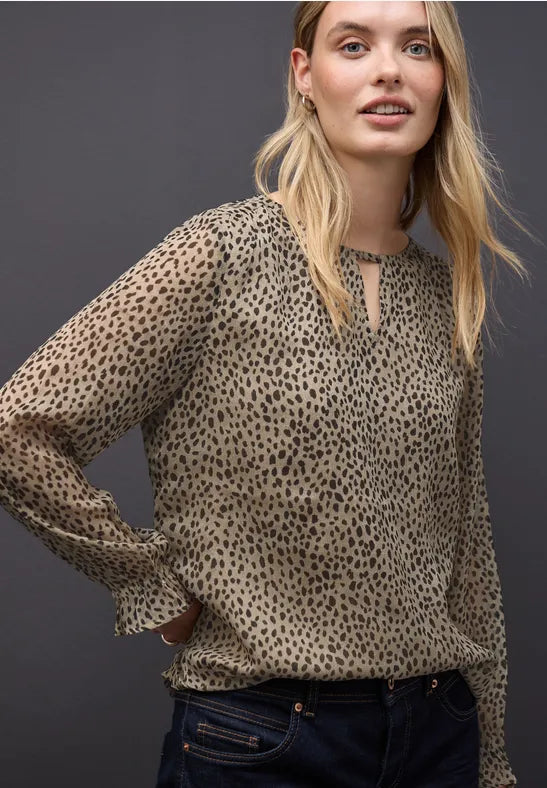 Street One Chiffon Notch neck Blouse in Beige leopard print 346087