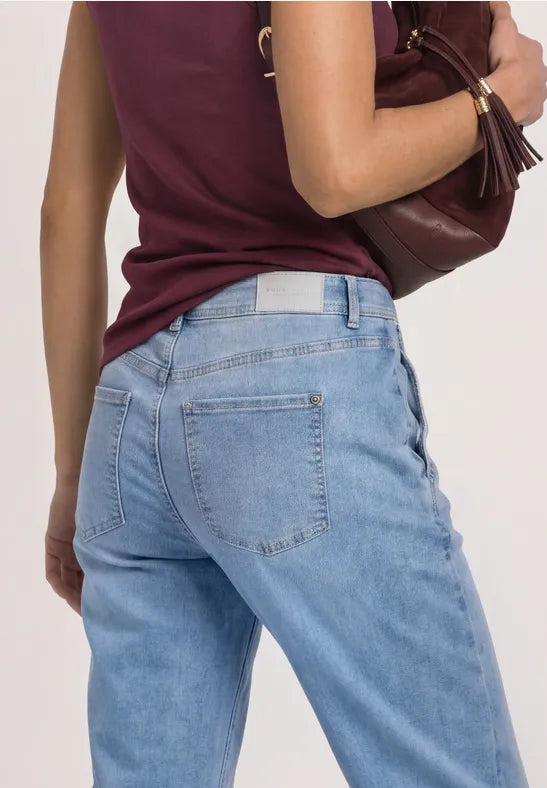 Street One High Waist Barrel leg jeans in Mid blue. 28" leg length 381332