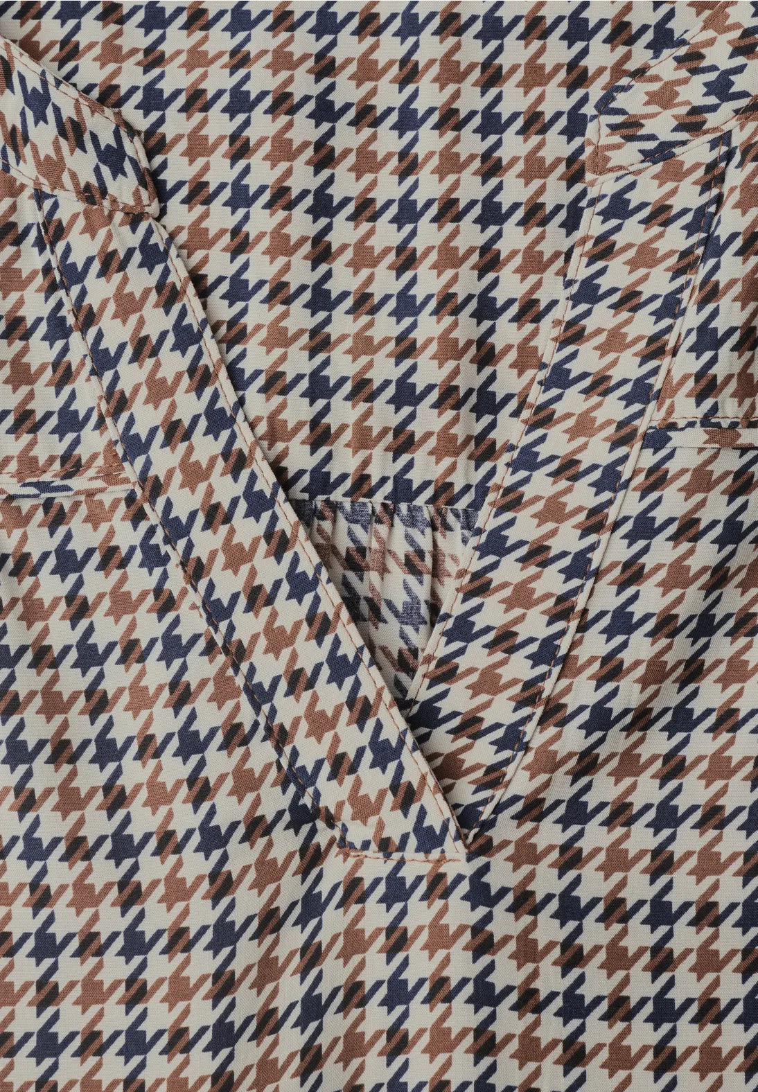 Cecil Long-sleeved top with split neck and tan Navy print 347000