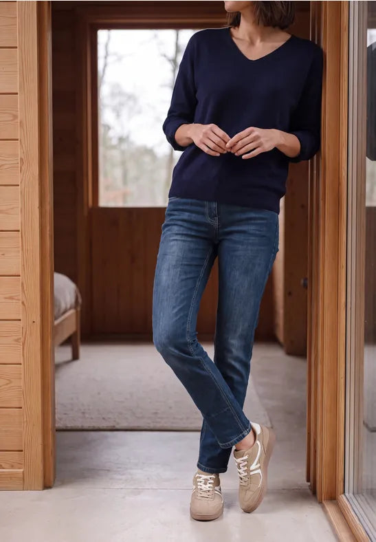Cecil Mid waist straight leg jeans in a casual fit 30" leg 381566