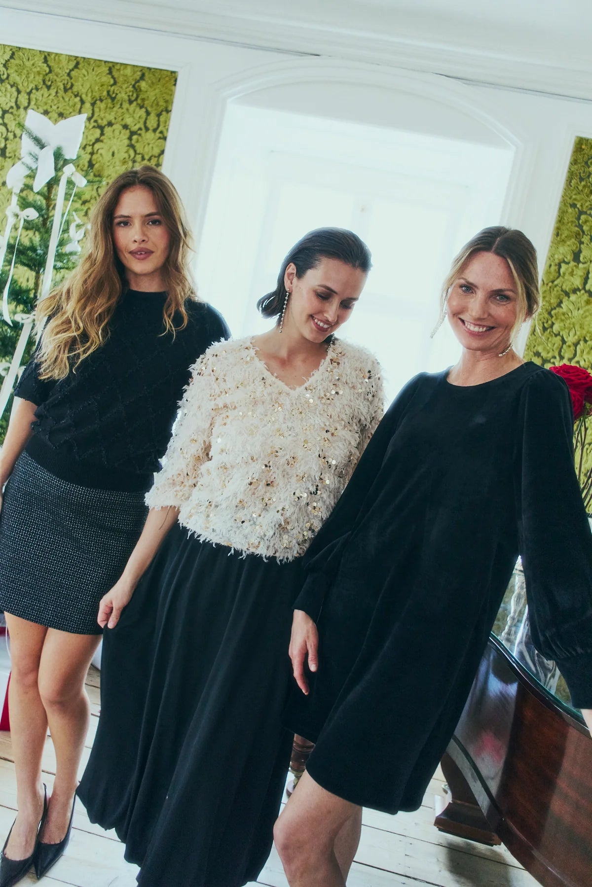 Nolla Cream fringe effect Top with Gold