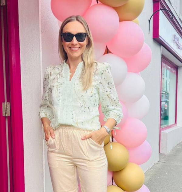 This Girls Curosity 07 820