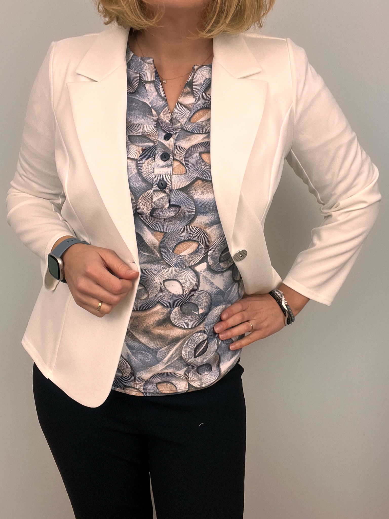 Dorothy single breast jacket in all colours