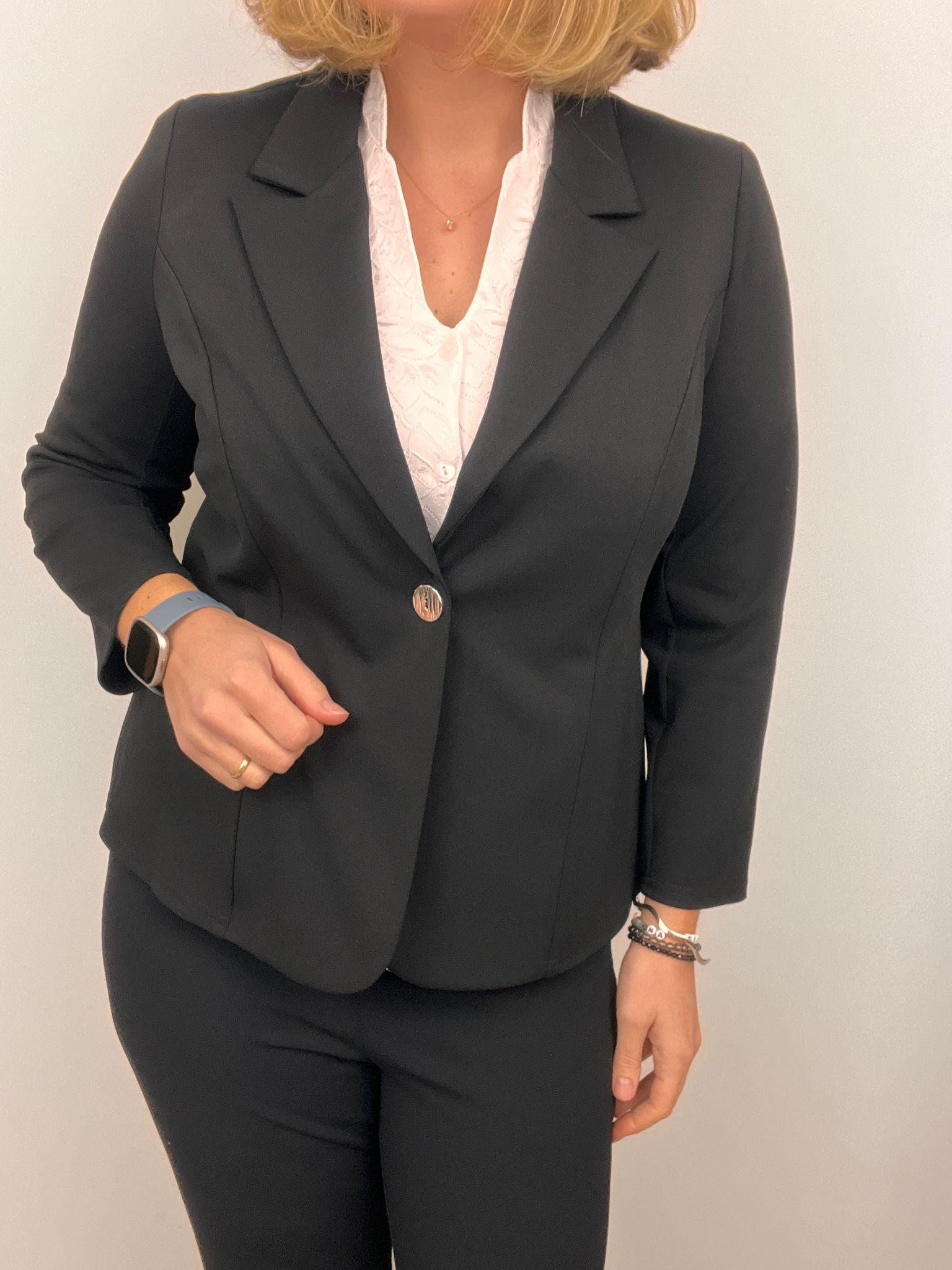 Dorothy single breast jacket in all colours