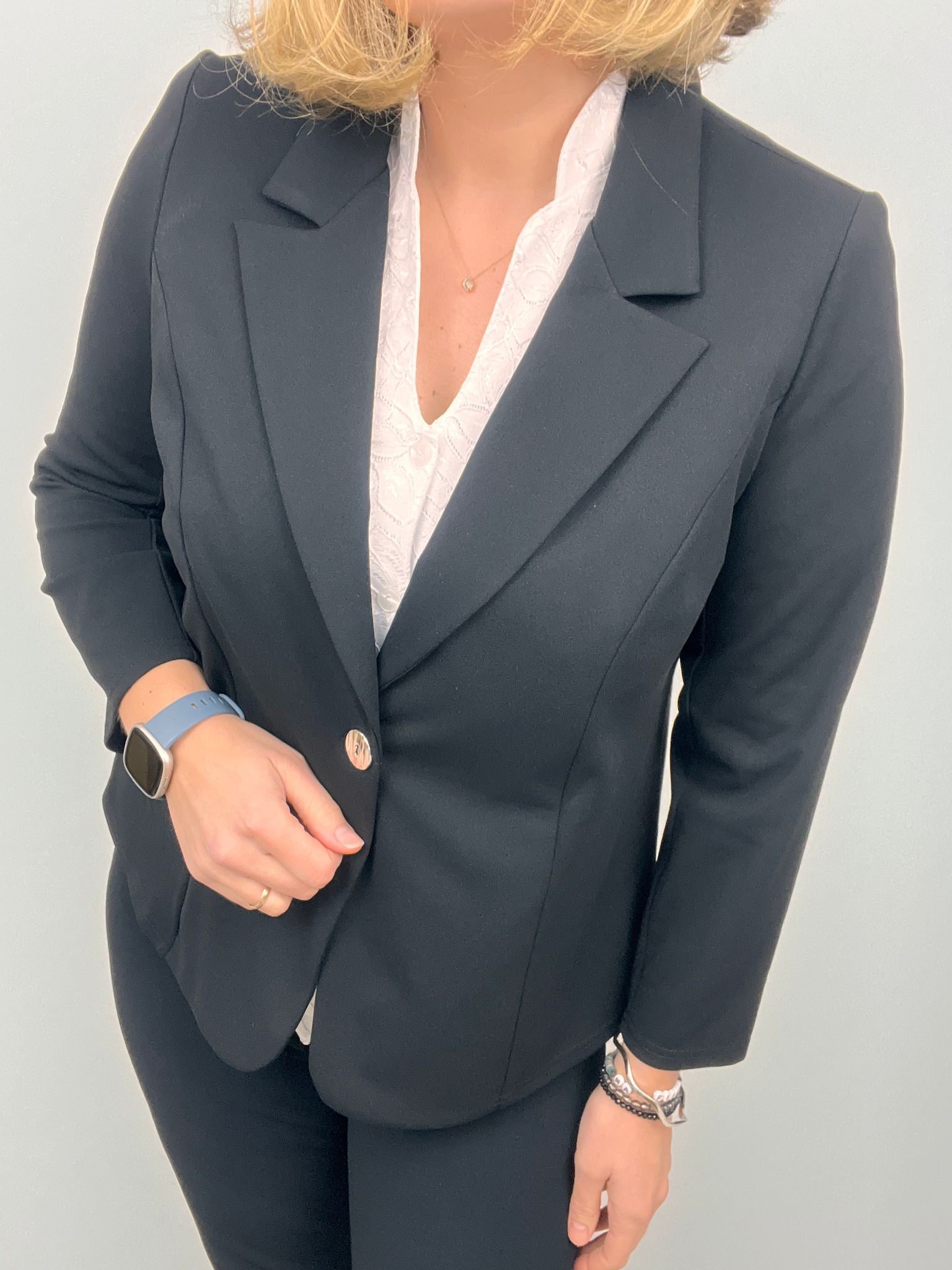 Dorothy single breast jacket in all colours