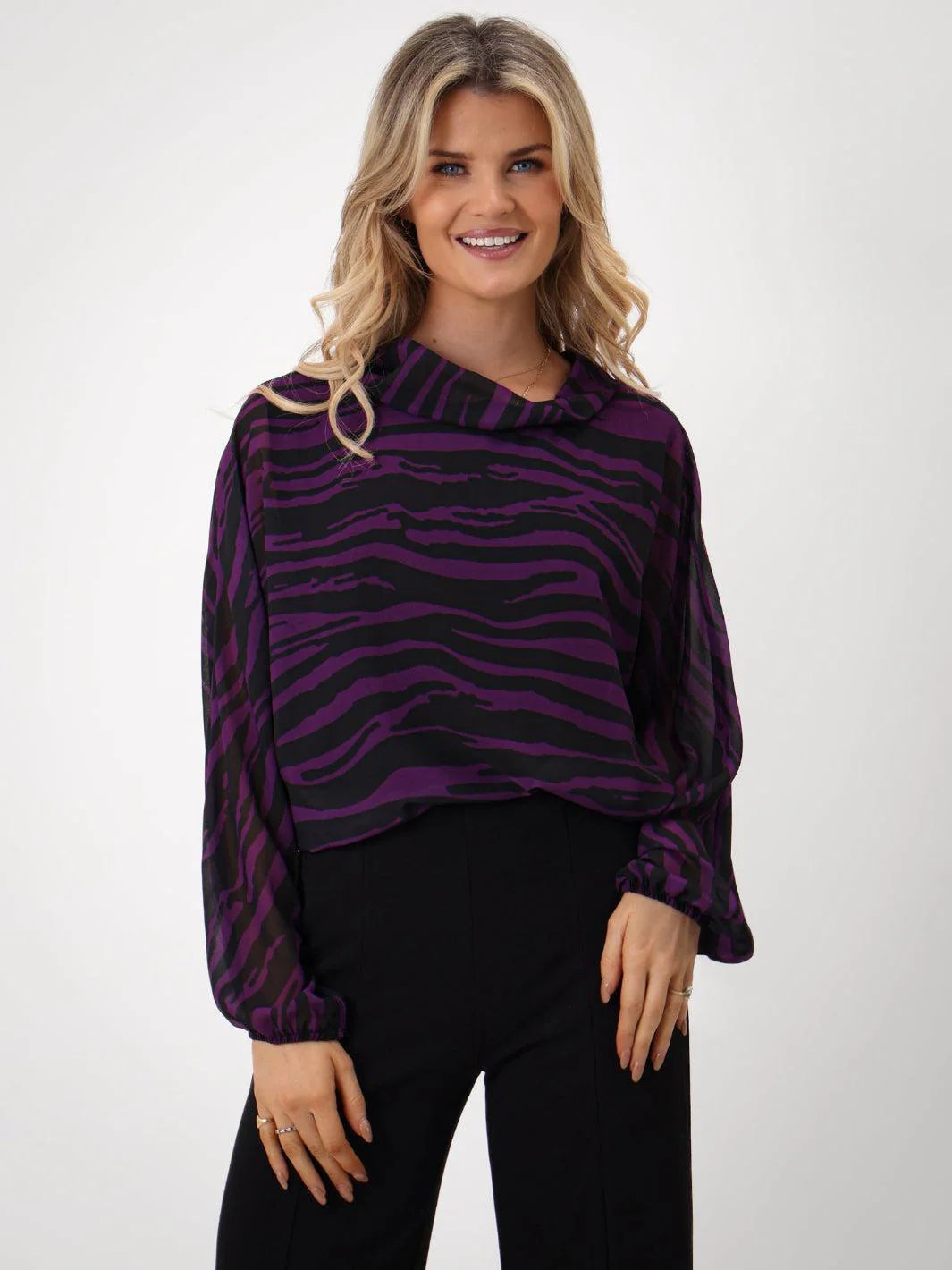 Kate And Pippa Aluna Top with cowl neck and long sleeve