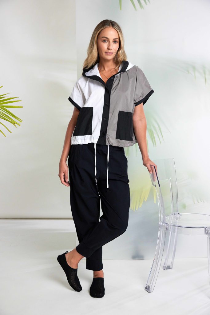 Naya Two Tone Hooded Jacket With Contrast Panel And Pockets Nas26117