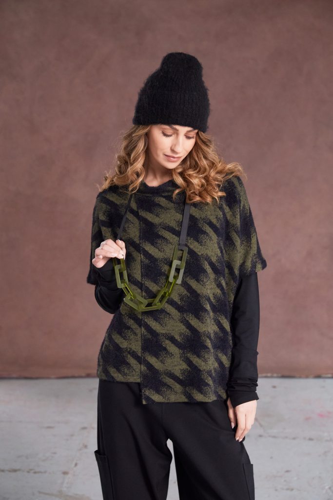 Naya Houndstooth knit high neck top in moss and Black Naw25244