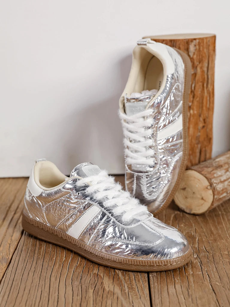 Metallic trainers Silver and White