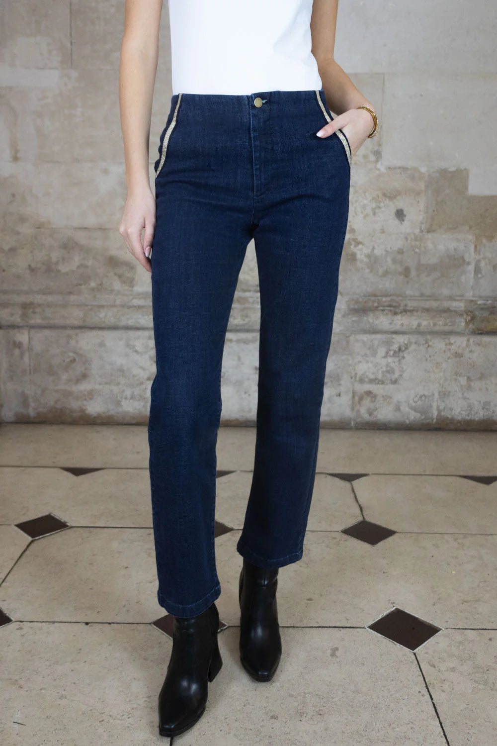 No2morrow Nala Jeans 29" leg in mid and dark denim