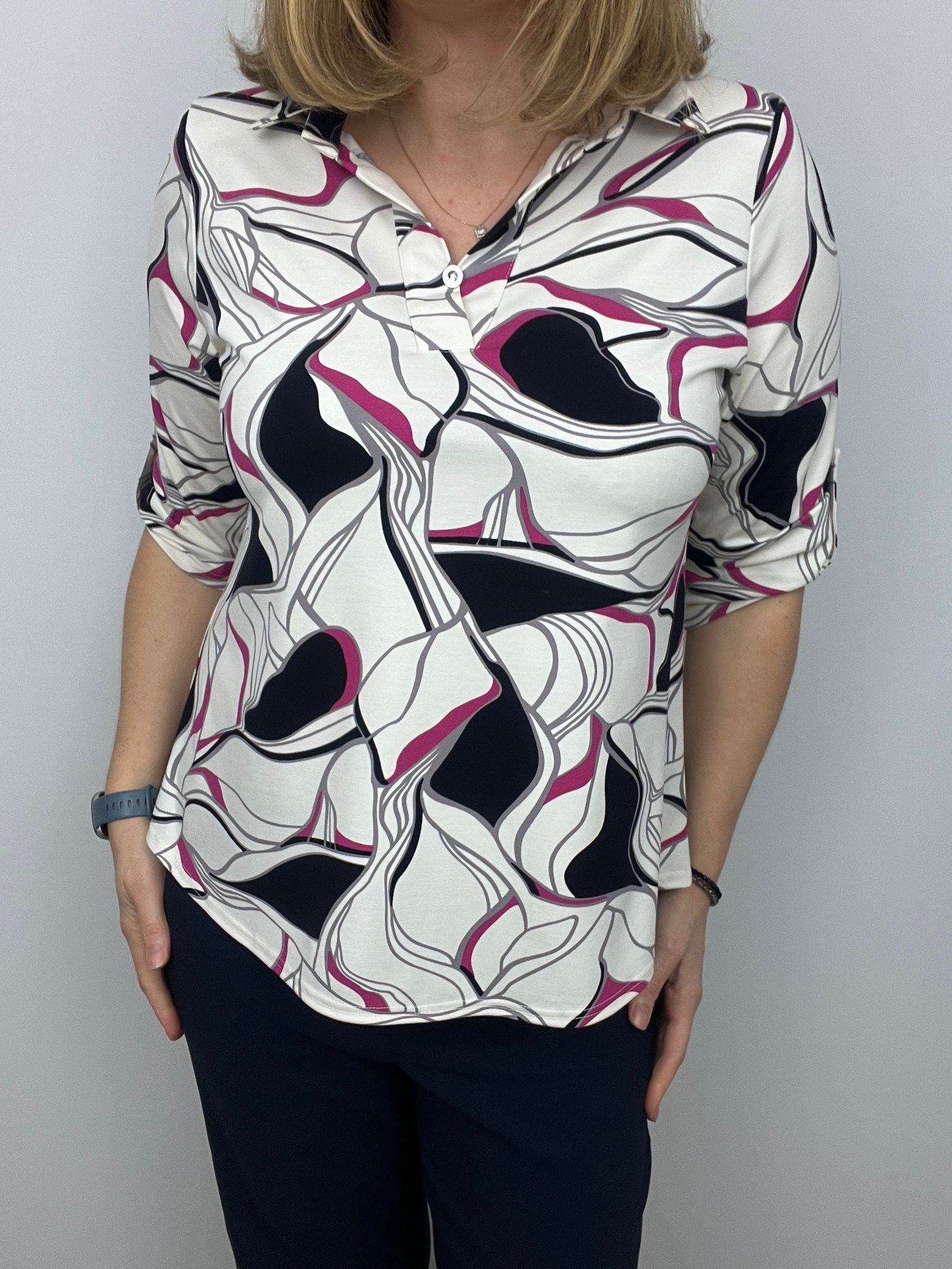 Ilona V neck top with collar in black or Pink Alfa With Collar