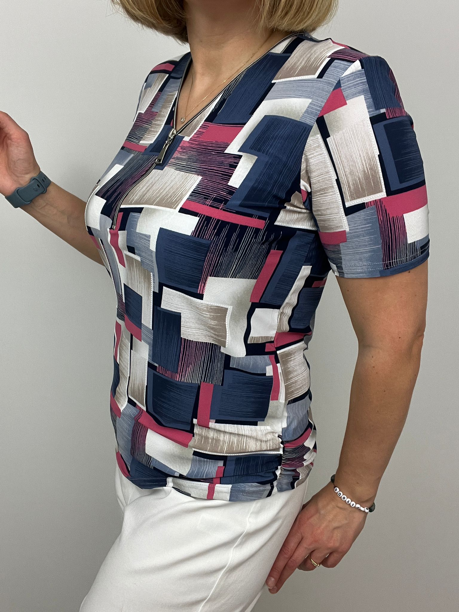 Ilona Zip Top25 18
