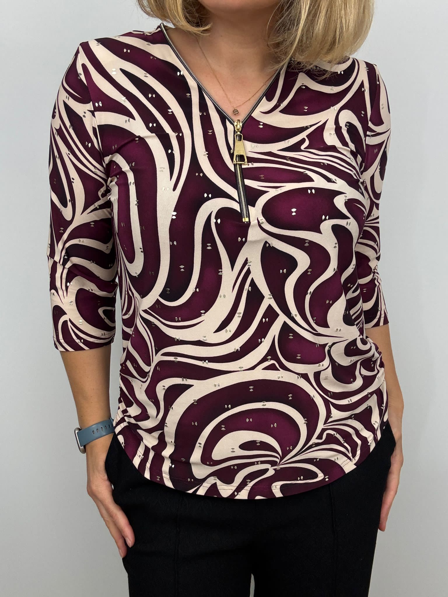 Ilona 3/4 sleeve Zip Top in Burgundy print Zipaw26 7