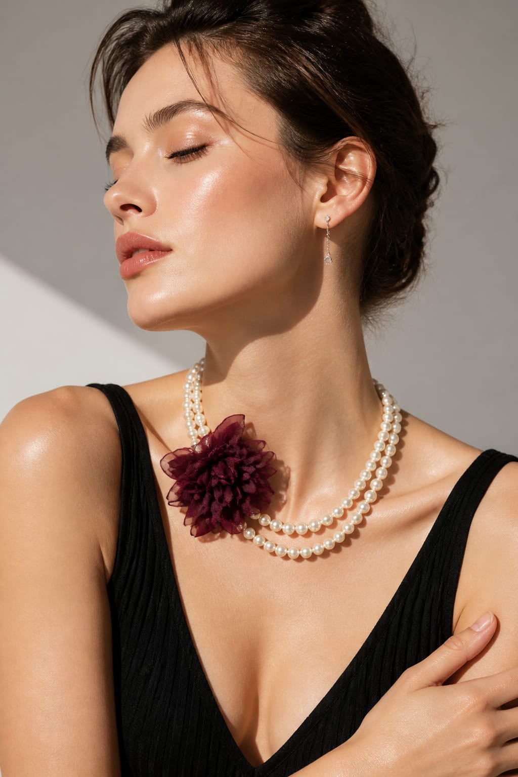 Double-Strand Pearl-Effect Necklace with Burgundy Flower corsage