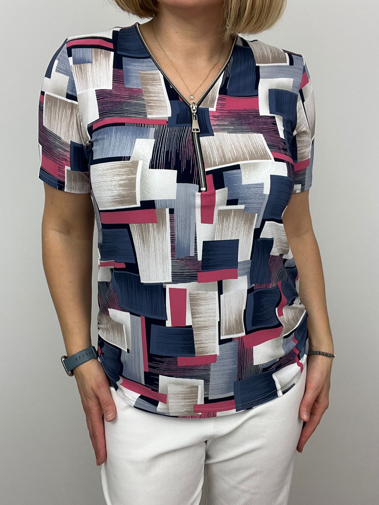Ilona Zip Top25 18
