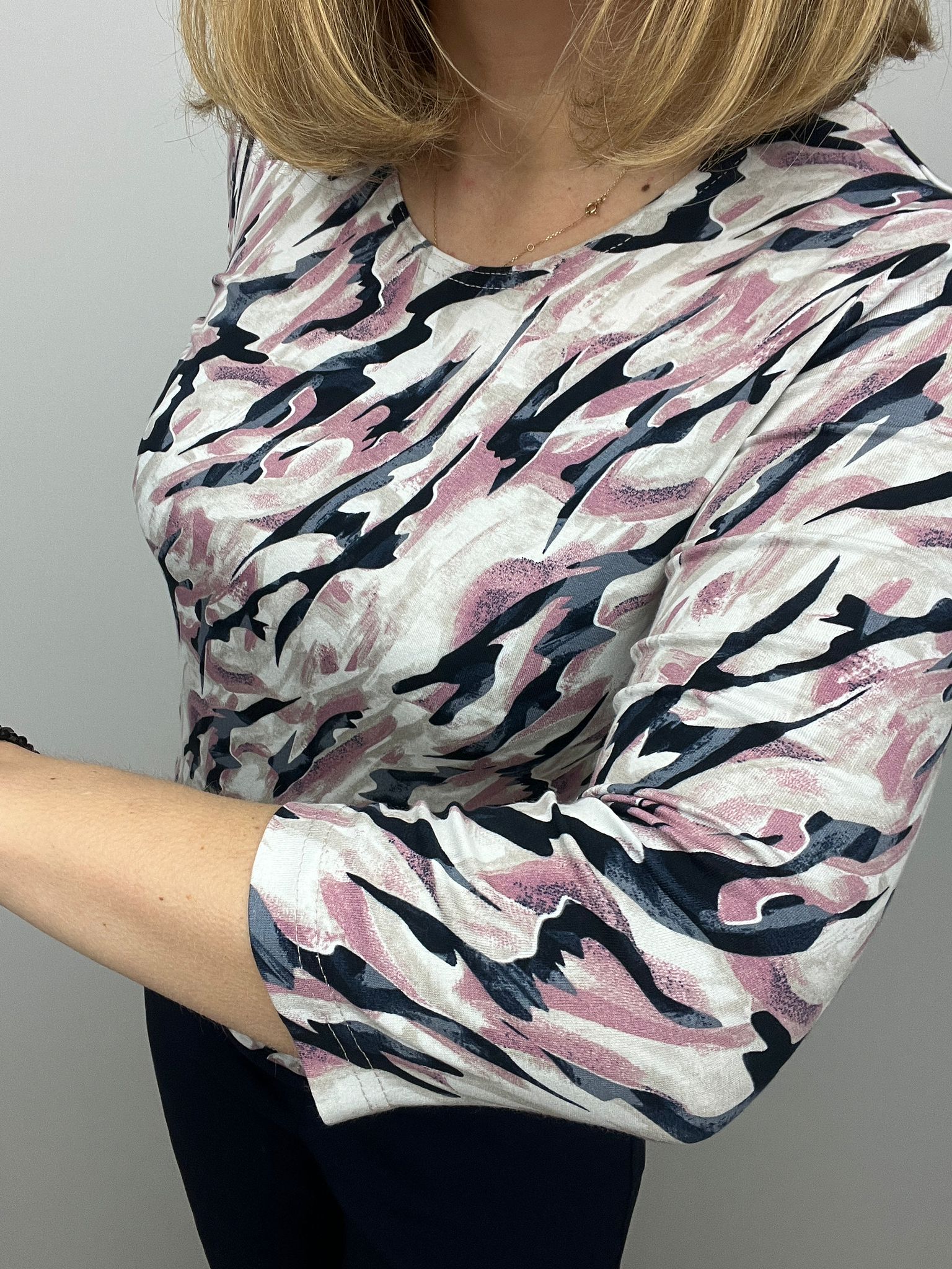 Ilona 3/4 Sleeve cotton feel top.