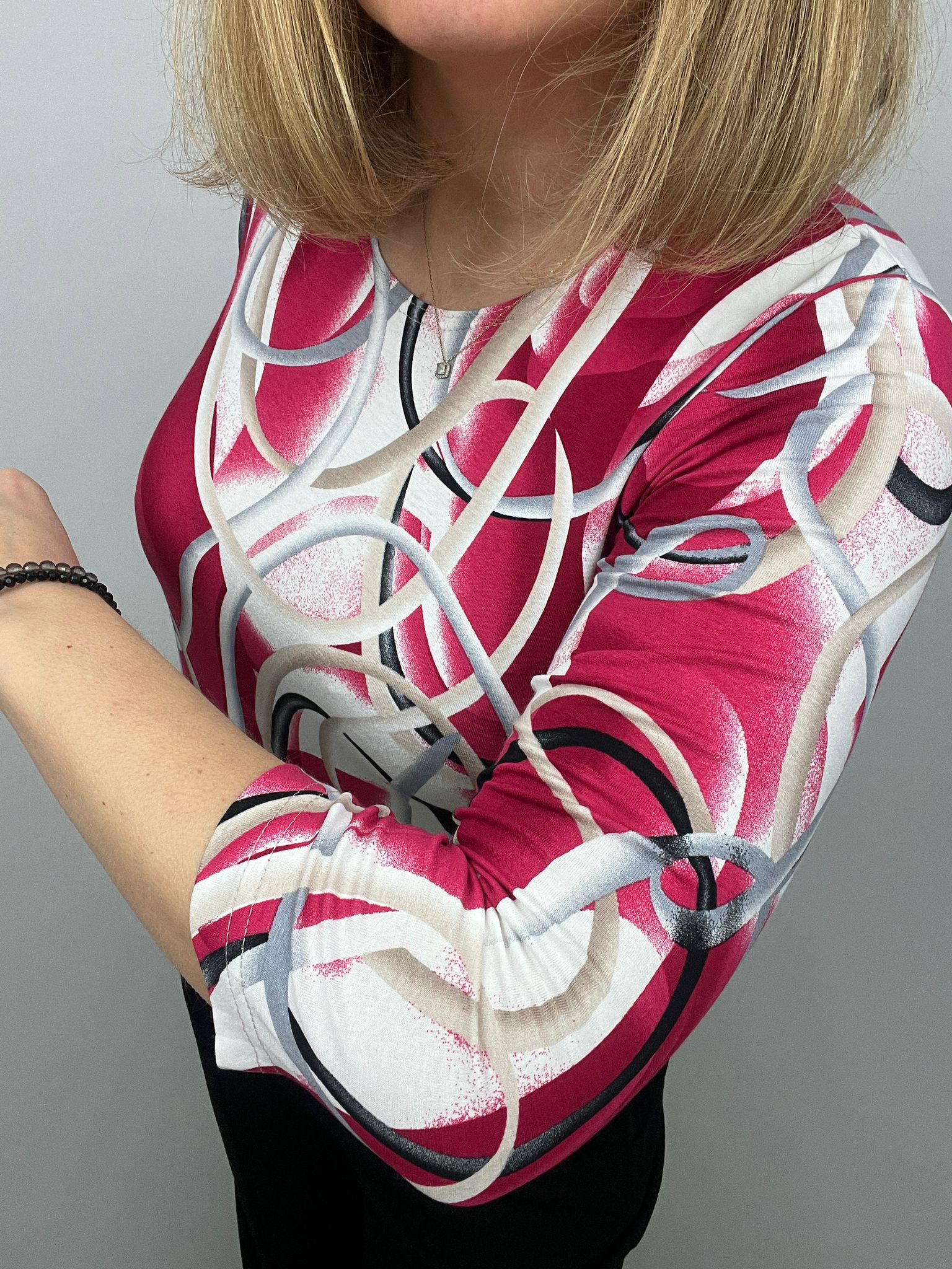 Ilona 3/4 Sleeve cotton feel top.