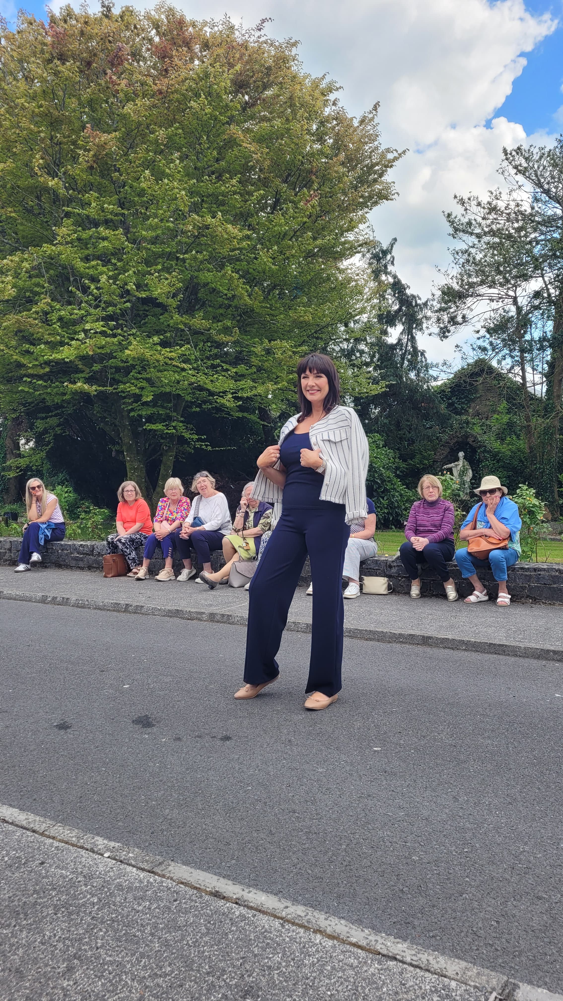 Kate And Pippa Lulu Straight leg Stretch Trousers . Sand Navy Black