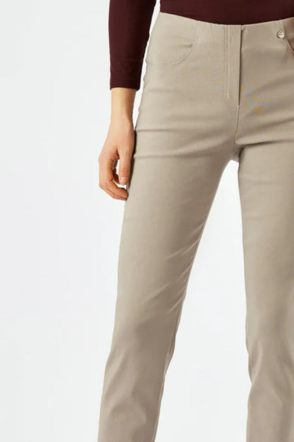Robell Bella 09 p 7/8 trousers with front and back pockets in Beige 51557 14