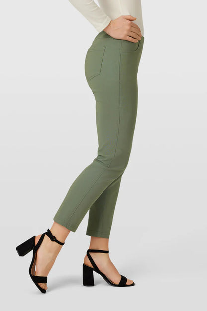 Robell Bella 09 7/8 trouser with front and back pockets  51557 881