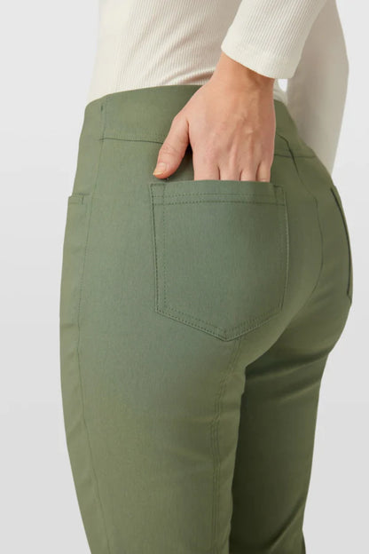 Robell Bella 09 7/8 trouser with front and back pockets  51557 881