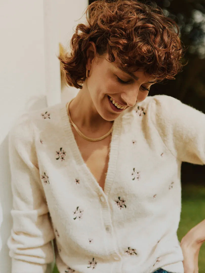 Byoung v neck embroidery cardigan 20817102