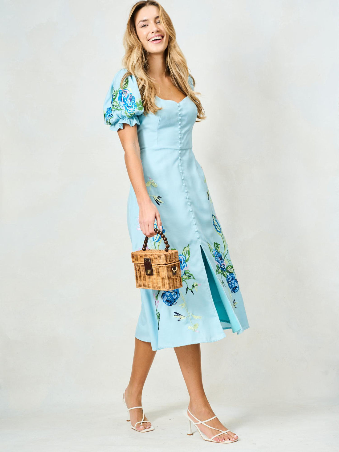 Hope &amp; Ivy Lacey V-Neck Full Skirt Tea Dress With Puff Sleeves