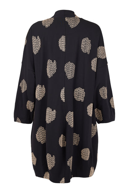 Noen embossed knit coat with pockets  87138
