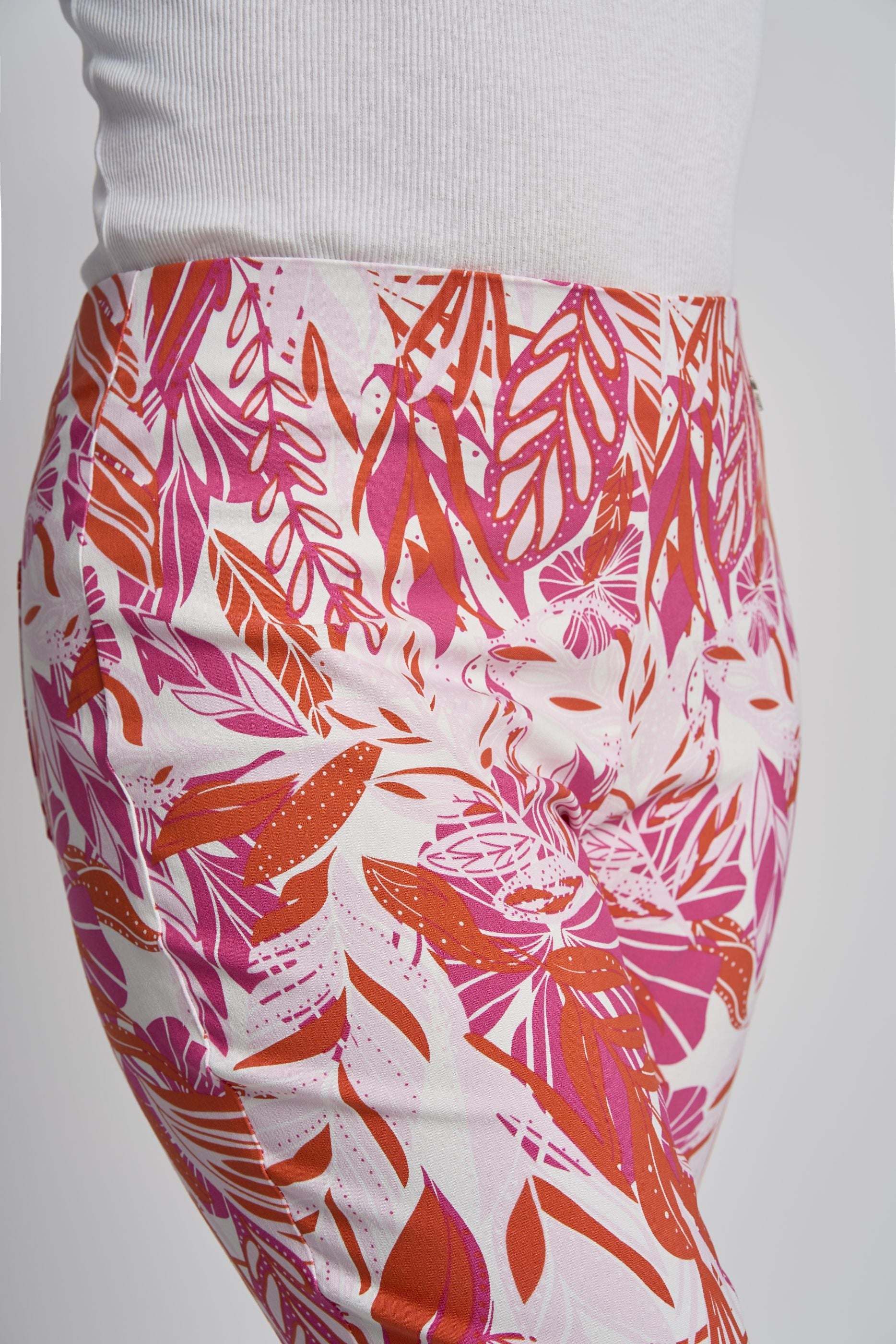 Pinns Tropical print Slim Leg Bengaline Ankle Grazer with Back Slit L26.5