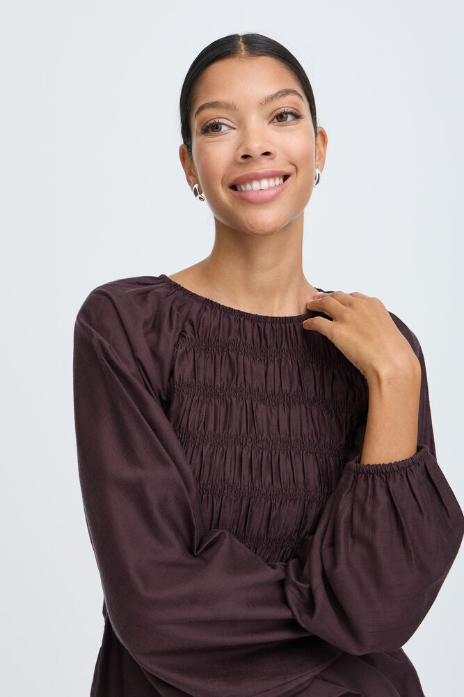 Byoung Shirred Blouse in Fudge 20819718