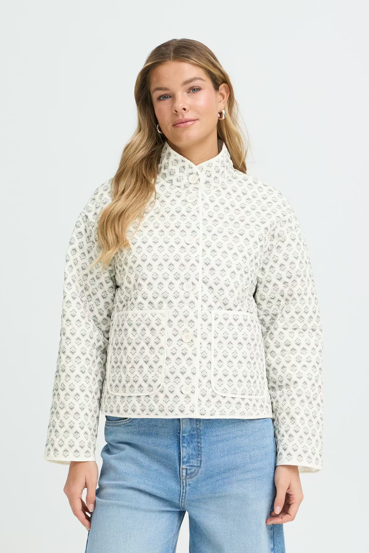 Fransa Claudine Lightly quilteed Jacket in Cream and Sage green Print 20617085 26