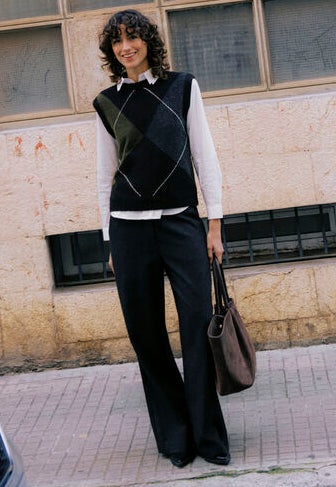Byoung Argyle round neck sleeveless knit in Green and Brown print  20819497