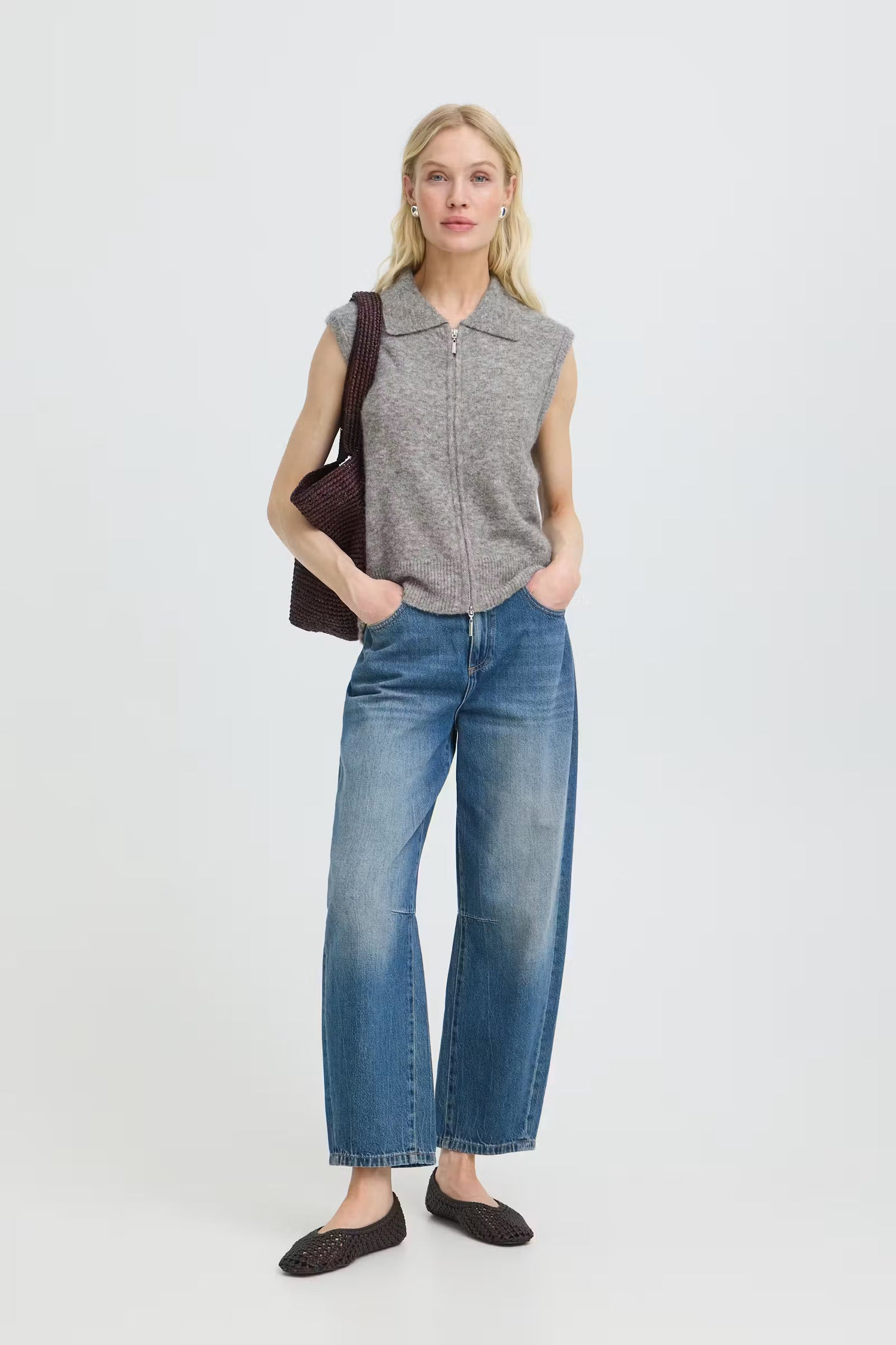 Byoung Omea Knitted Vest with Zip closing in Marl Grey  20819113