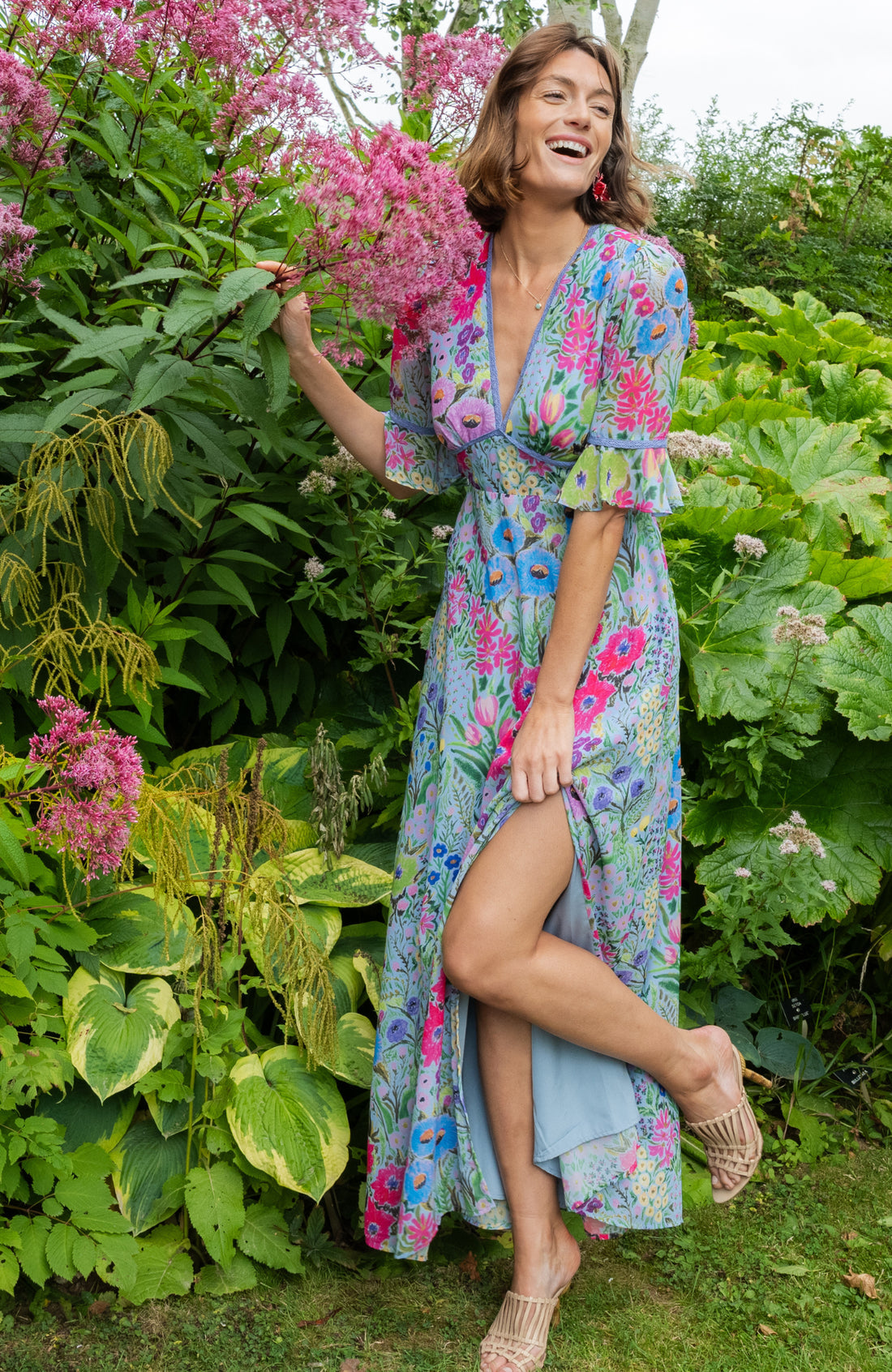 Hope &amp; Ivy Lily Frill Sleeve Thigh Split  Maxi Dress with Lace Trim