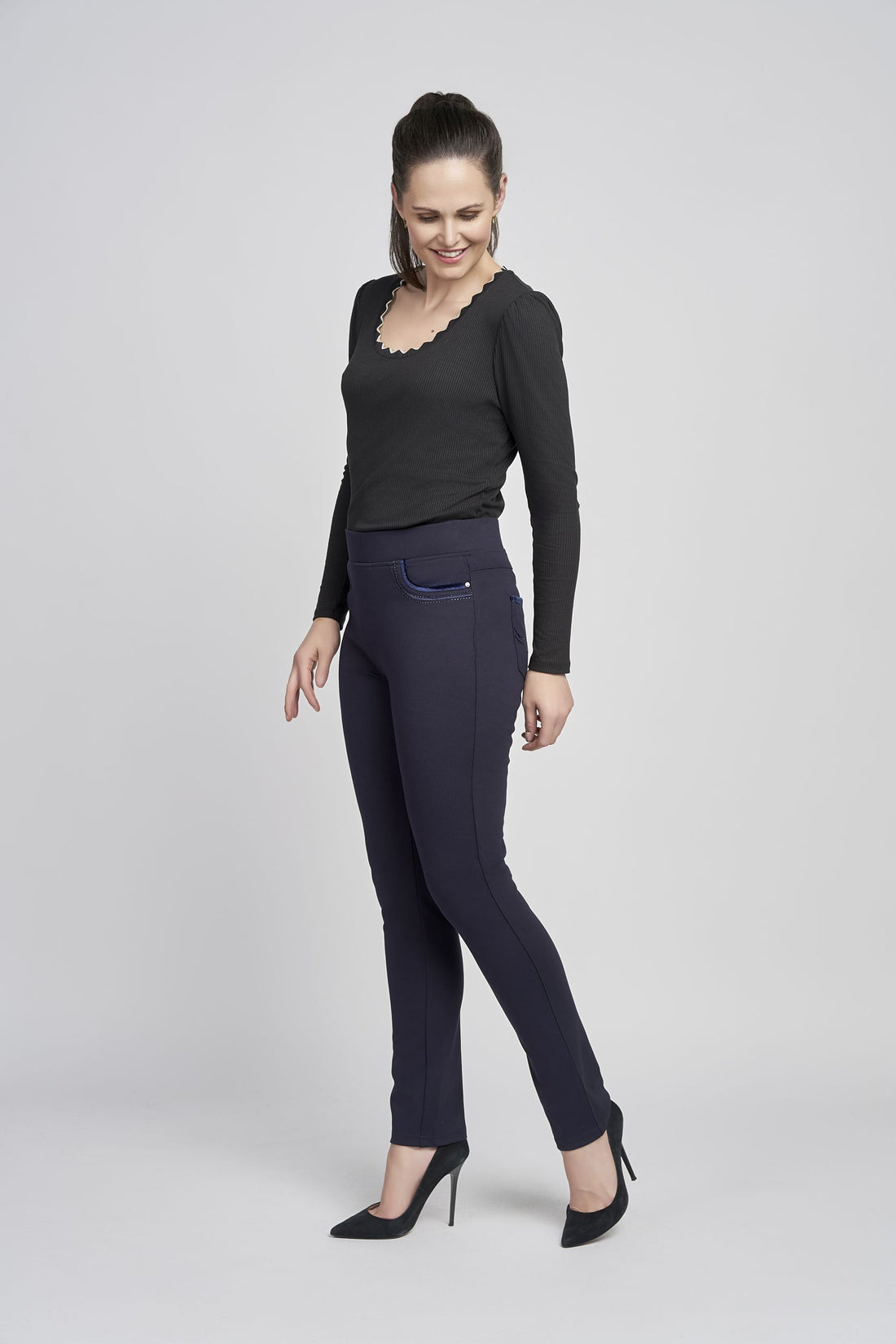Pinns Jean Style Trouser With Crystal and Velvet Pocket Detail 405T Navy