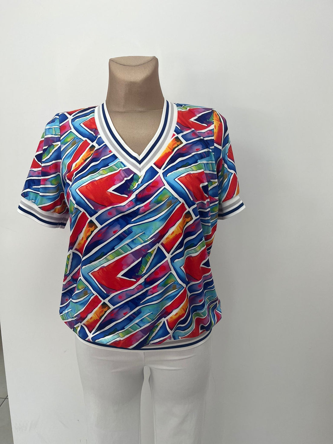 V neck top with sporty neckline Yew top 34