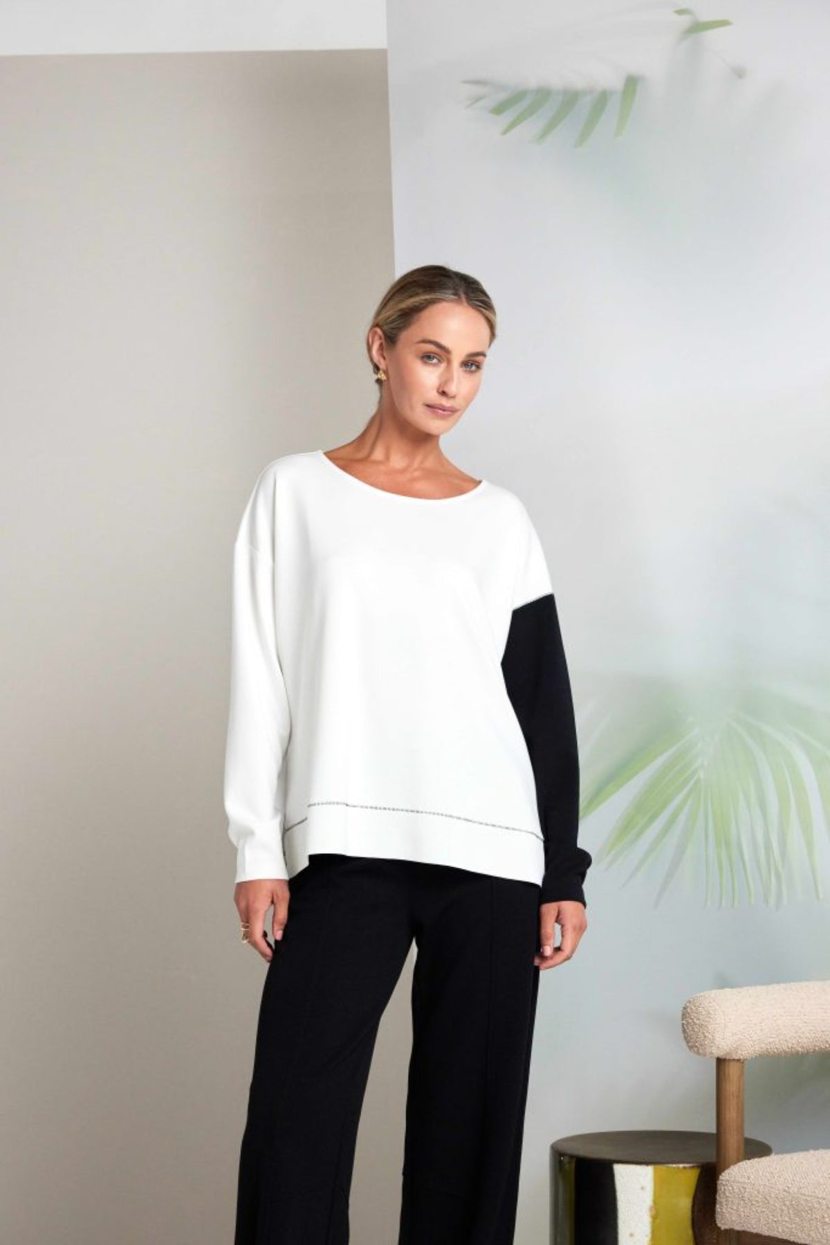 Naya Contrast sleeve sweatshirt Nas26228