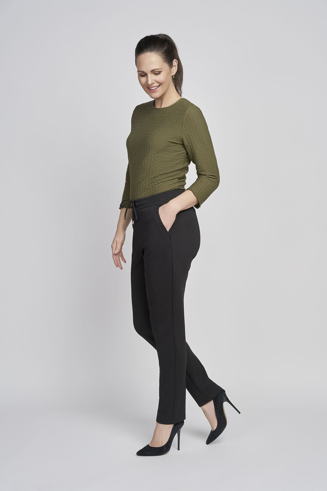 Pinns Straight Leg Relaxed trousers with gemstone pockets 705T