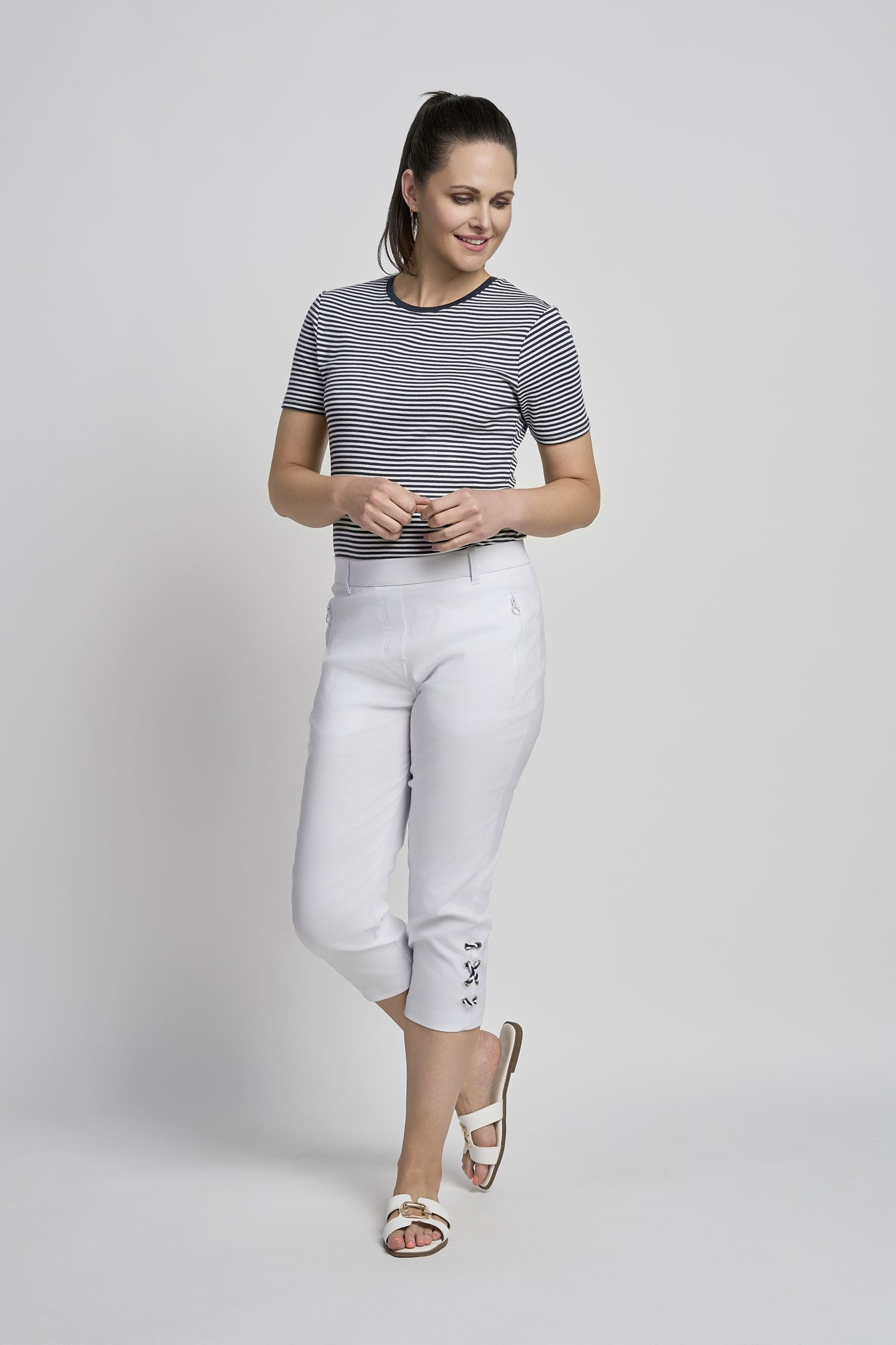 Pinns Bengaline Crop Trousers with Zip pockets and Hem Detail  724C