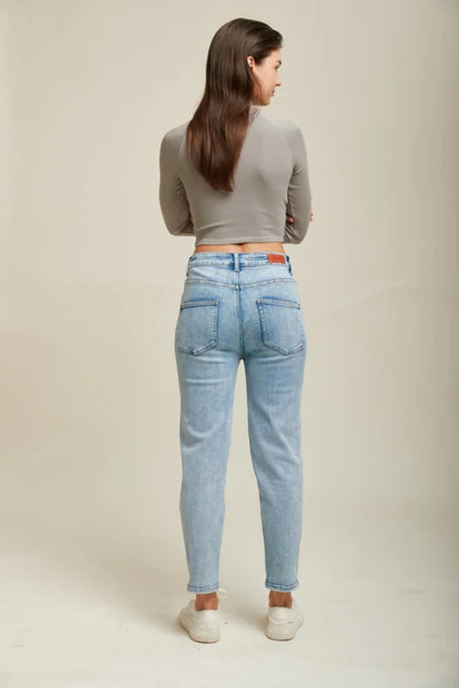 Toxic Mom Fit Light Wash Jean
