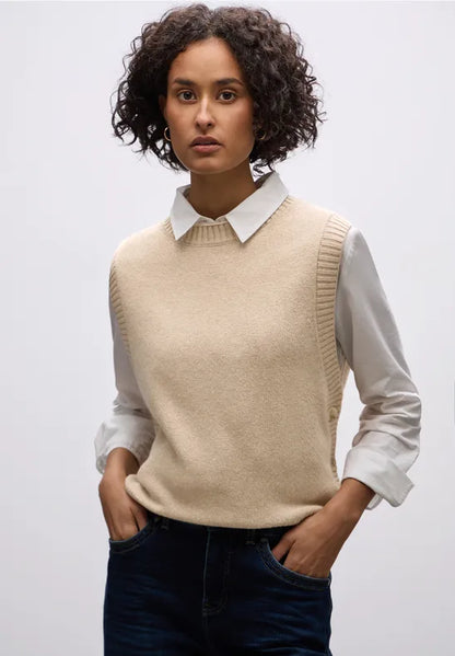 Street One Sleeveless knit with button detail in Beige 303557