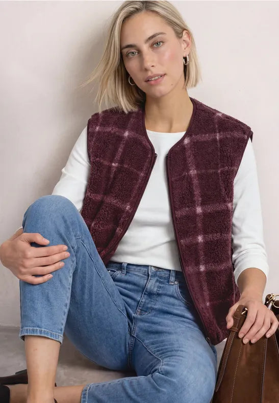 Street One Teddy Gilet with Zip Closing and pockets 325725