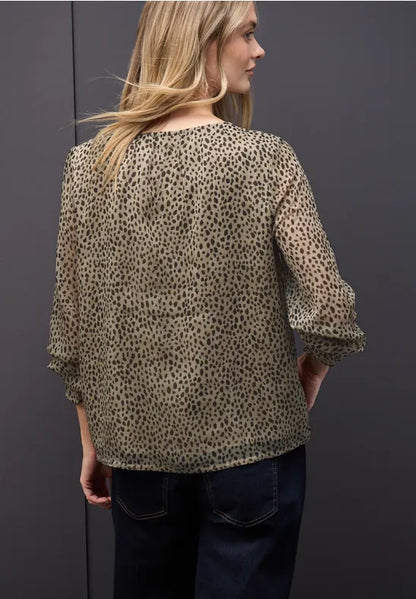 Street One Chiffon Notch neck Blouse in Beige leopard print 346087