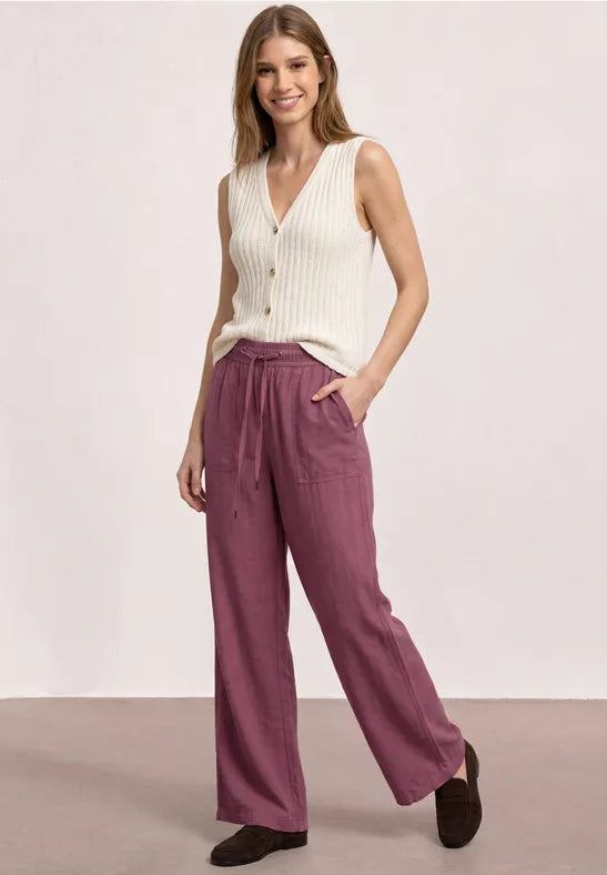 Street One High Waist 30" leg Lightweight trousers in Grape 380797